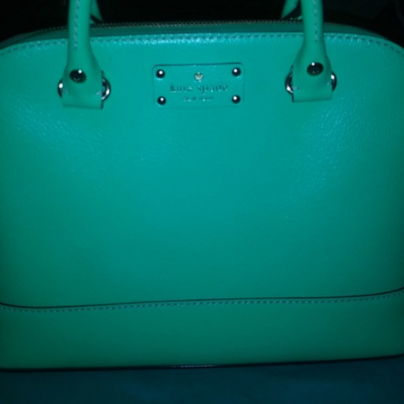 Handbags - Picture 1 of 6